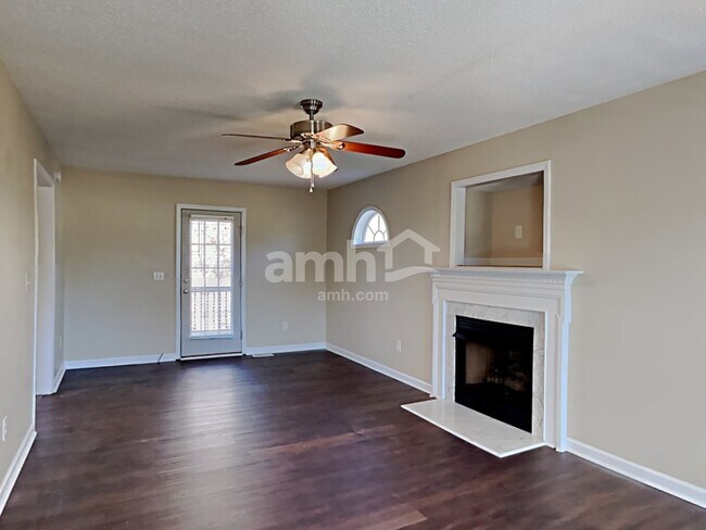 Building Photo - 116 Nightshade Ln