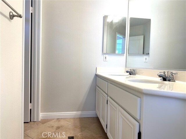 Building Photo - 23 Pso Acebo