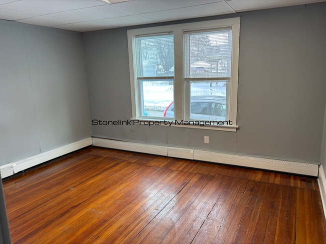 Building Photo - 83 Arnold St