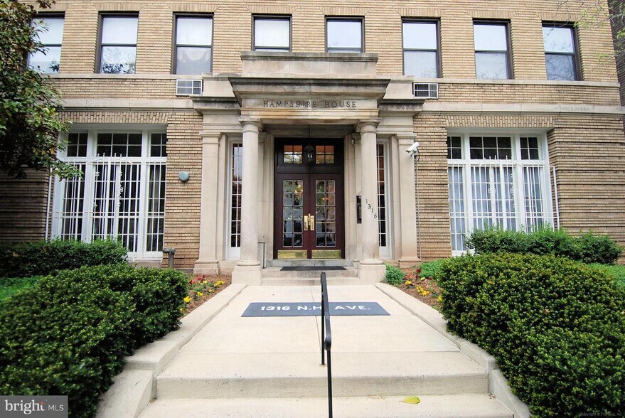 Building Photo - 1316 New Hampshire Ave NW