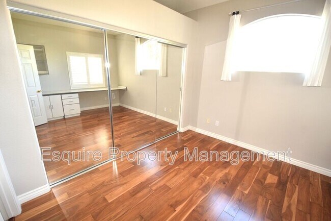 Building Photo - 2881 Silk Oak Ave