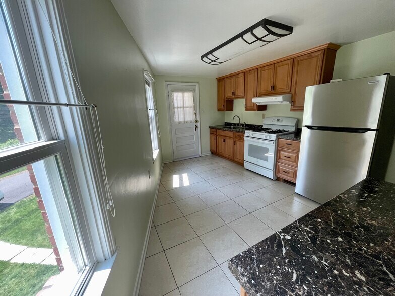 Kitchen - 1453 Woodbine St