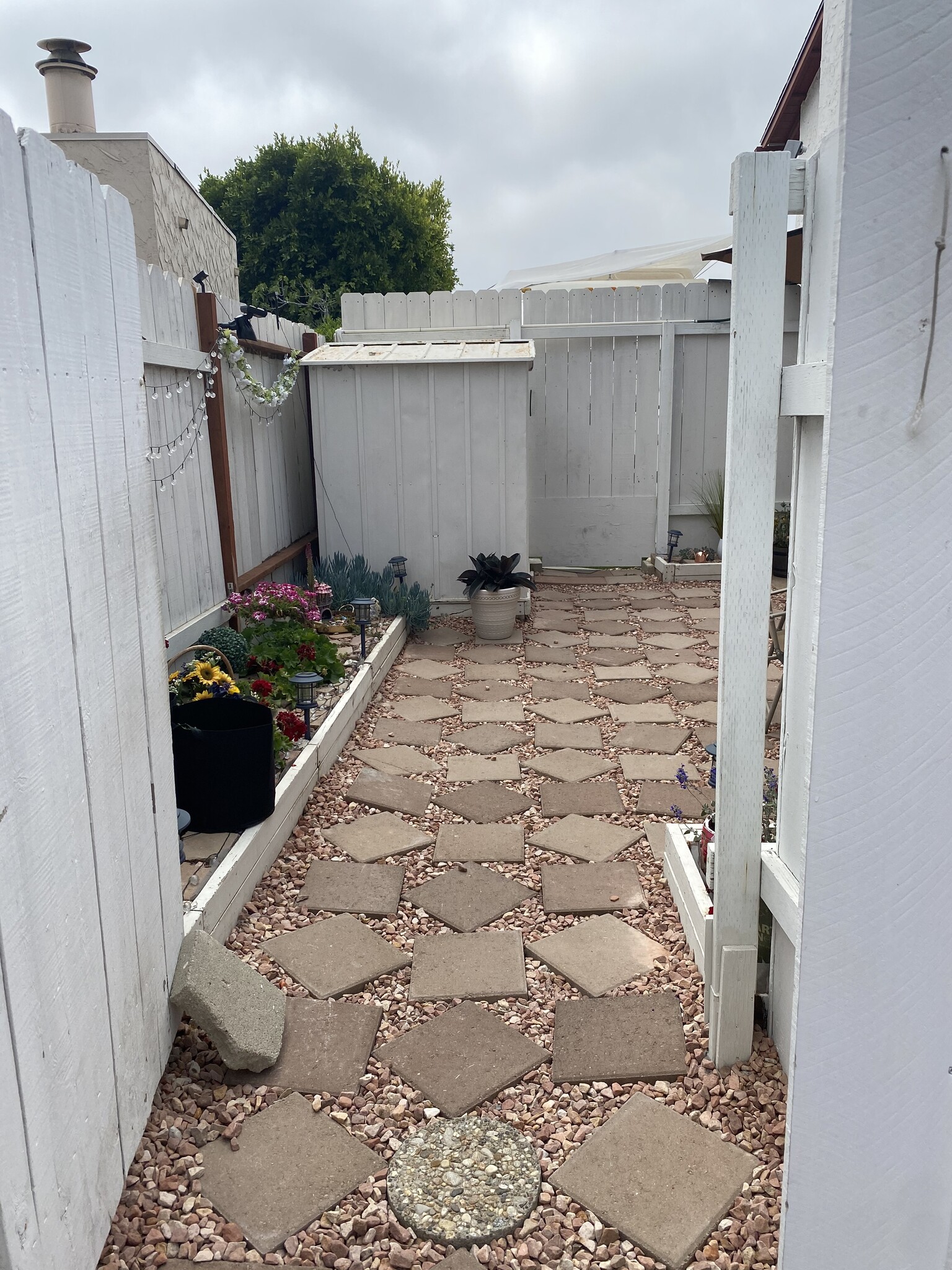 Building Photo - 7008 Dennison St