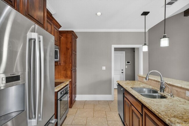 Building Photo - 1122 Porterfield Rd