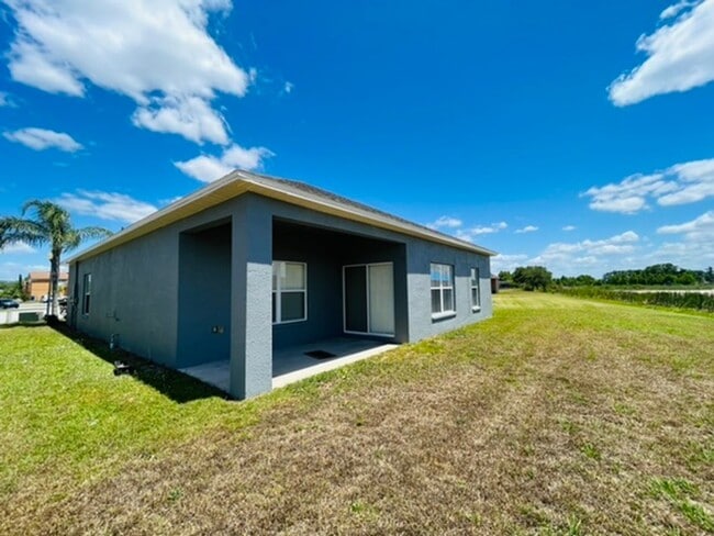 Building Photo - Kissimmee - 3 Bedroom, 2 Bathroom Single Family Home in a Gated Community.