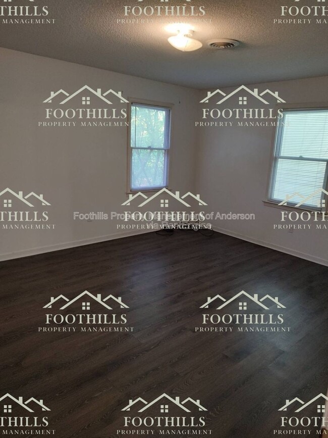 Building Photo - 130 Tanglewood Dr