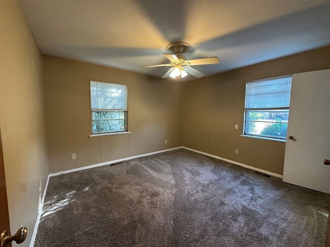 Building Photo - Welcome to this conveniently located 3-bed...