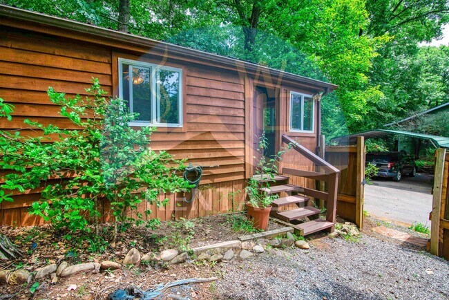 Building Photo - 108 Loveland Vis