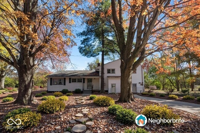 Building Photo - 10293 E County Rd 100 S