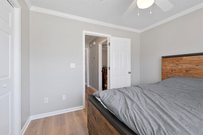 Building Photo - 1225 Westfield Ln