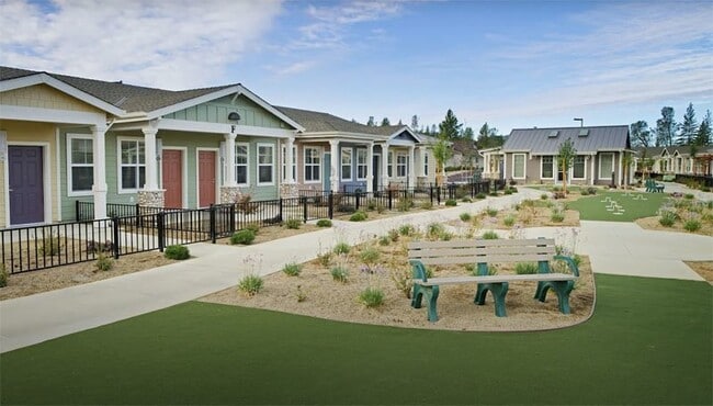 Building Photo - Rare opportunity to rent in the Eskaton Village in Placerville!