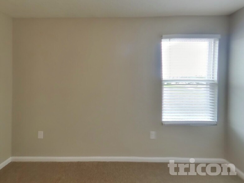 Building Photo - 2858 Buck Creek Pl
