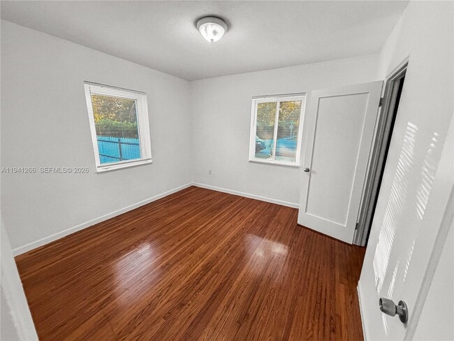 Building Photo - 1575 SW 12th Ave