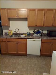 Building Photo - 3 Vly Rd