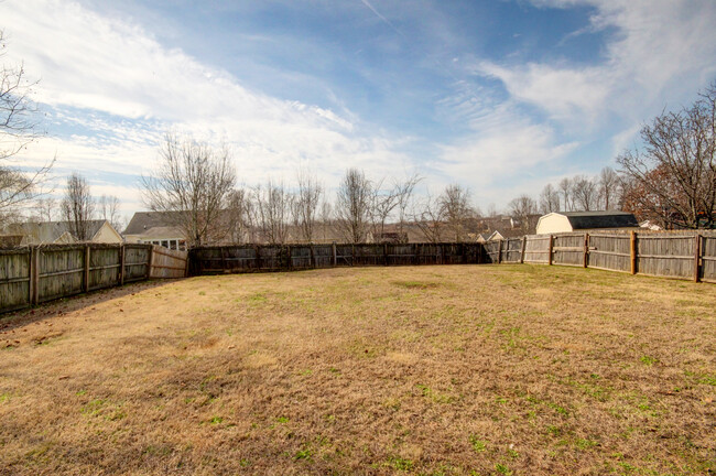 Building Photo - 1568 Cedar Springs Cir