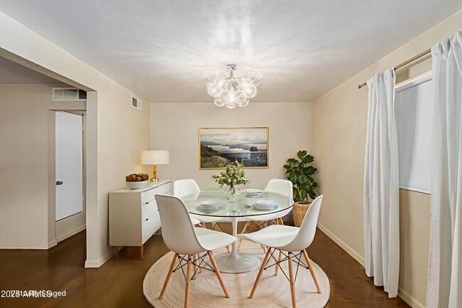 Building Photo - 9802 N 2nd Way