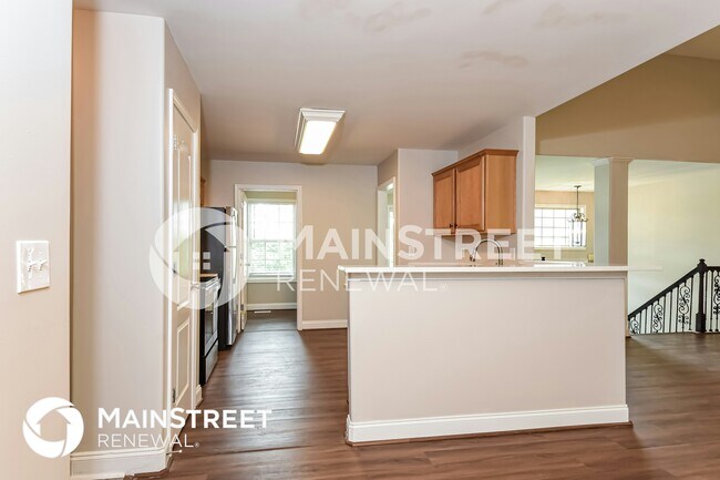 Building Photo - 3823 Refinement Way