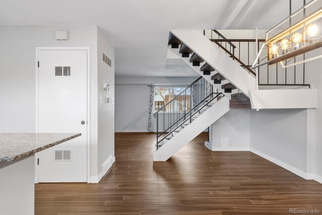 Building Photo - 638 S Youngfield Ct