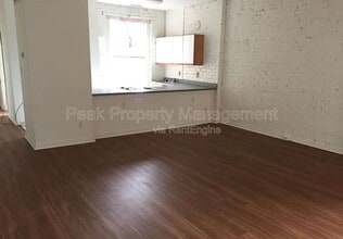 Building Photo - 308 W Broad St