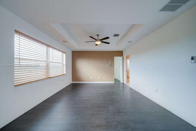 Building Photo - 5035 SW 155th Ave