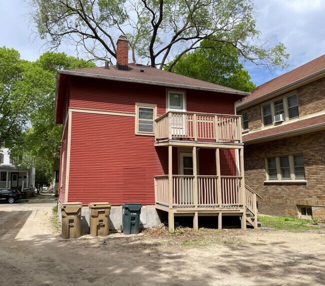 Building Photo - 109 S Orchard St