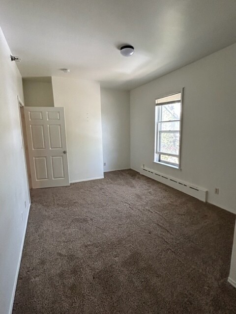 Building Photo - 1431 E 1st St