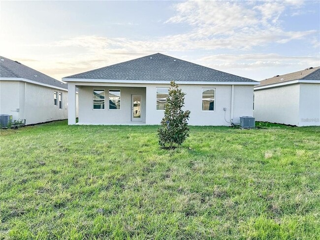 Building Photo - 1883 Blissful Dr