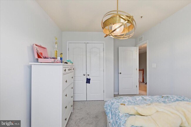 Building Photo - 5457 Spotswood Pl