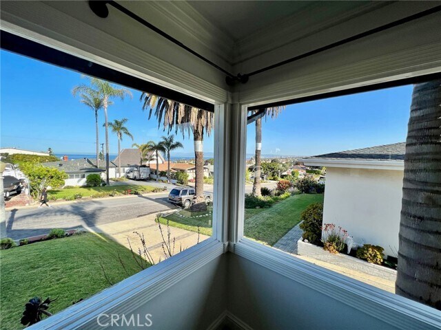 Building Photo - 342 Camino de las Colinas