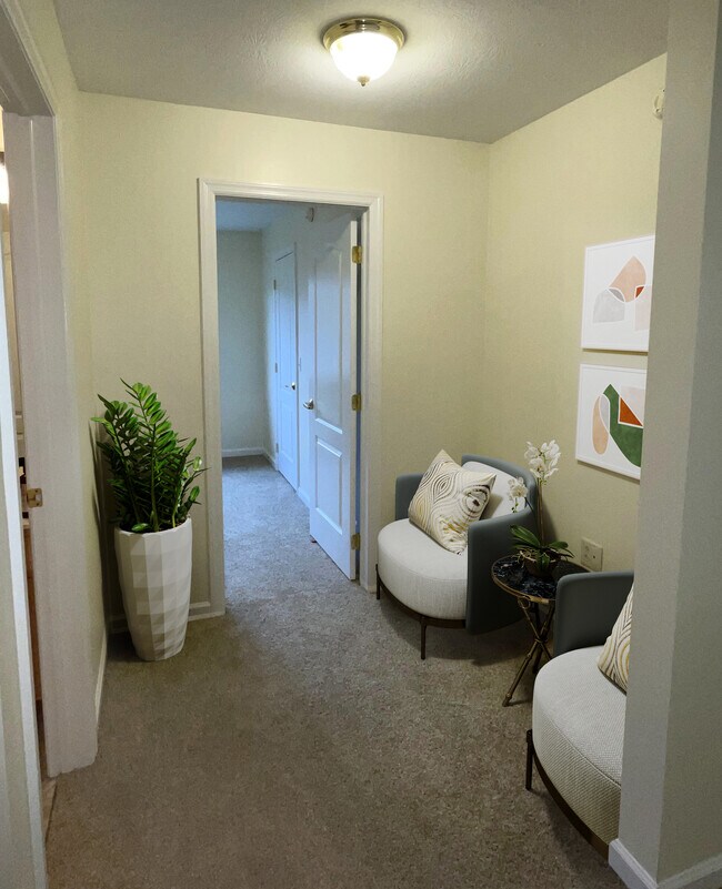 Staged nook area near guest bedroom - 350 Hidden Ridge Ct