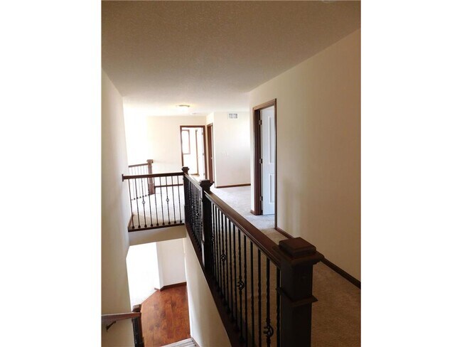 Building Photo - 7636 Oakridge Trail