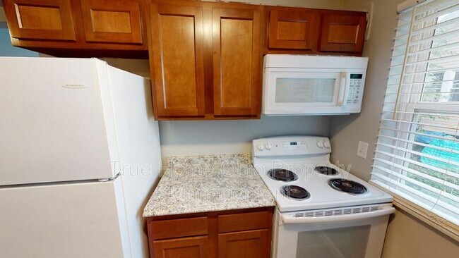 Building Photo - 2600 Kipling Ave