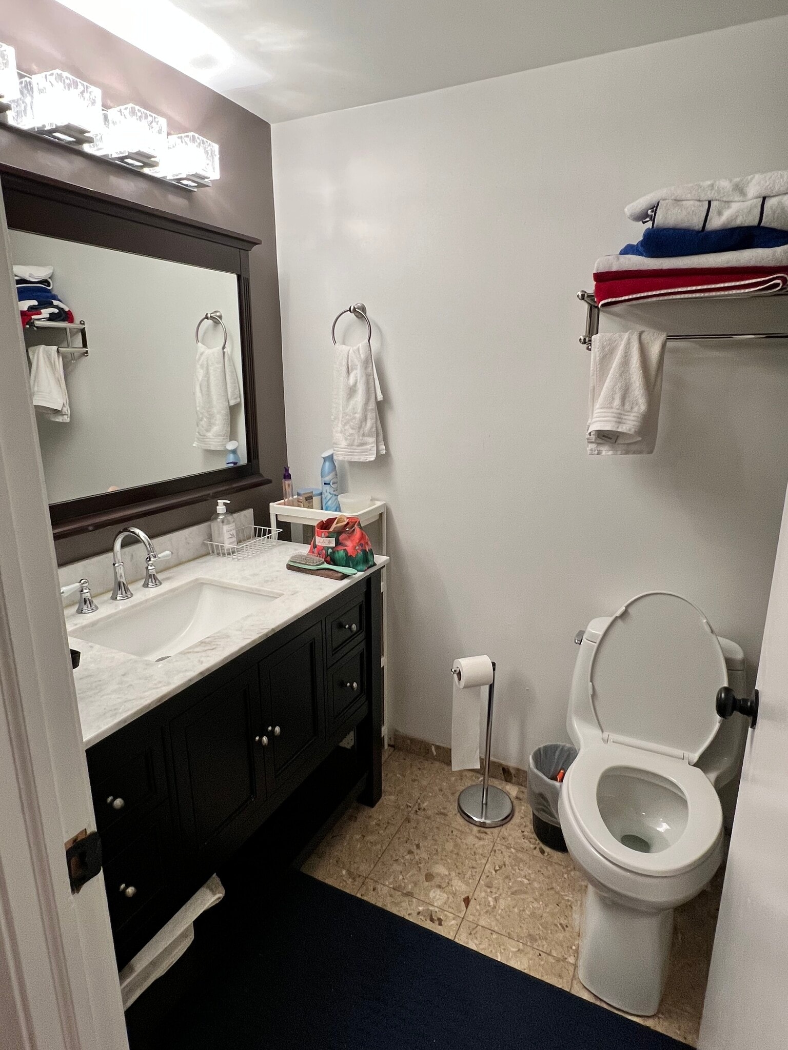 Second bathroom - 250 President St