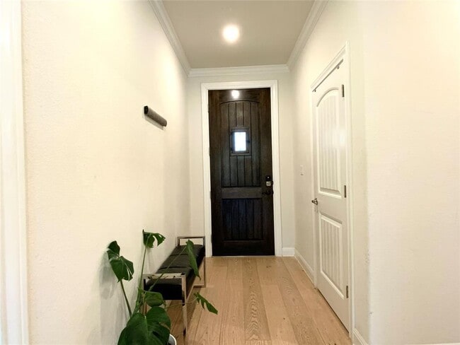 Building Photo - 16028 Cinca Terra Dr