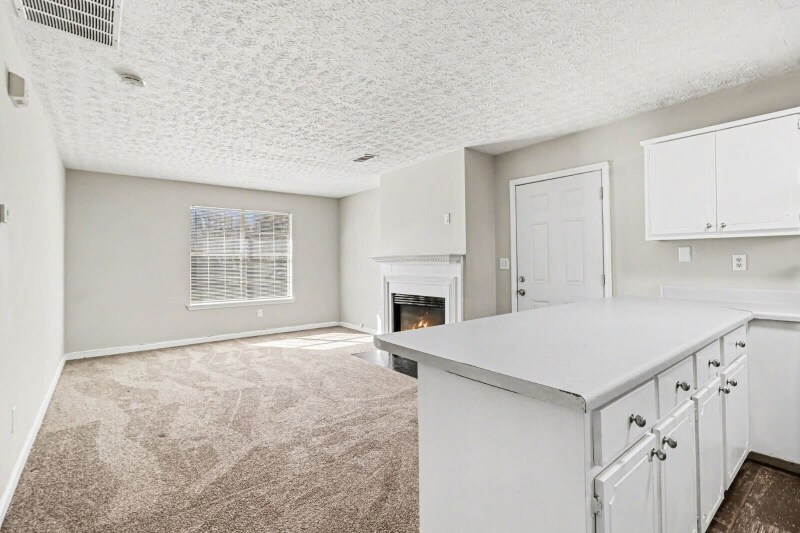 Building Photo - 2031 Sitser Ln