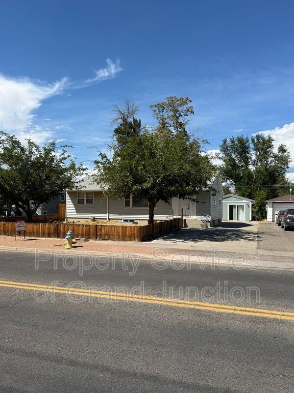 Building Photo - 1340 Orchard Ave