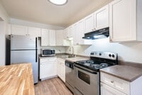 Interior Photo - Shoreline 1841