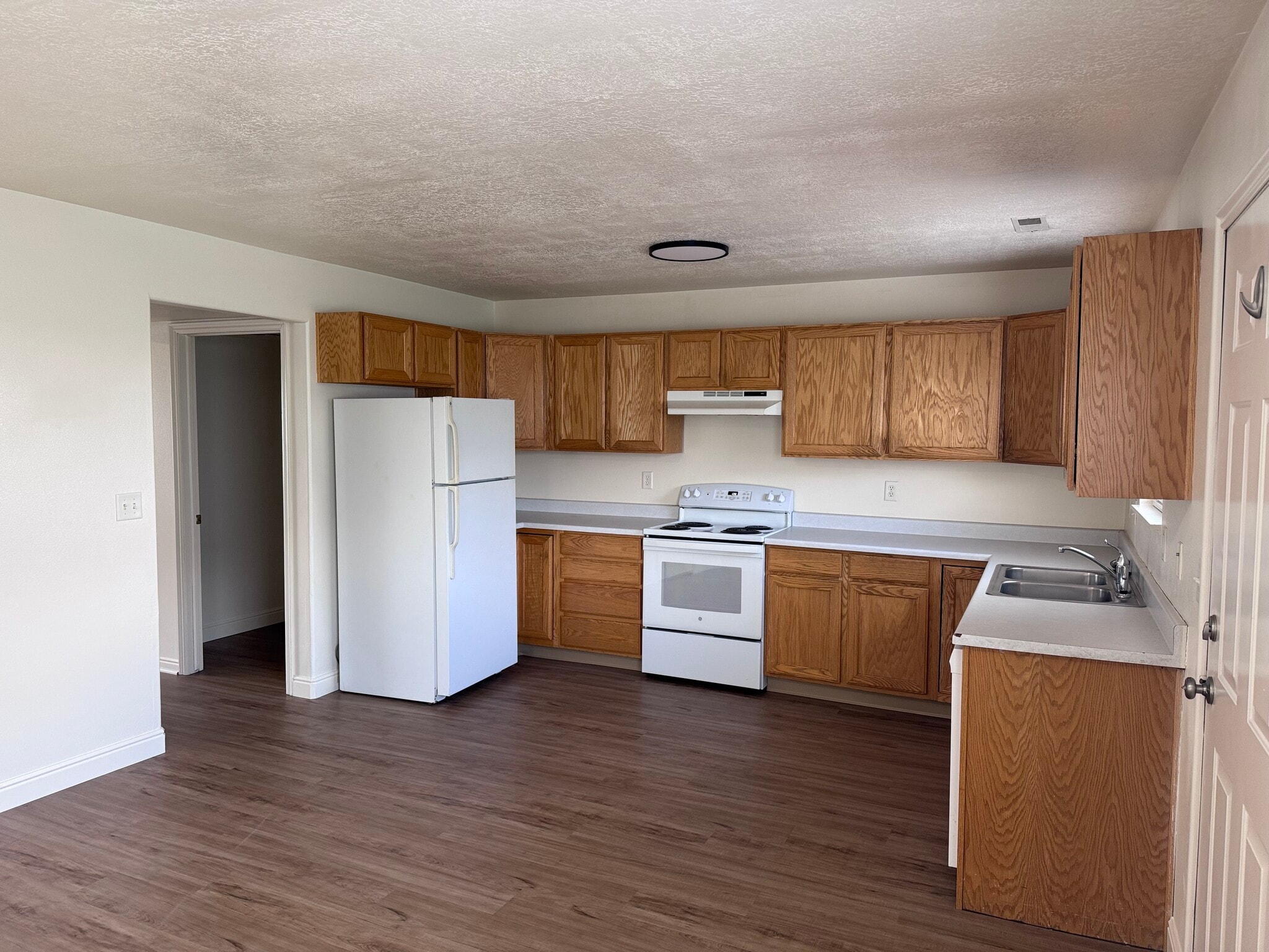 Building Photo - 2455 W 450 N