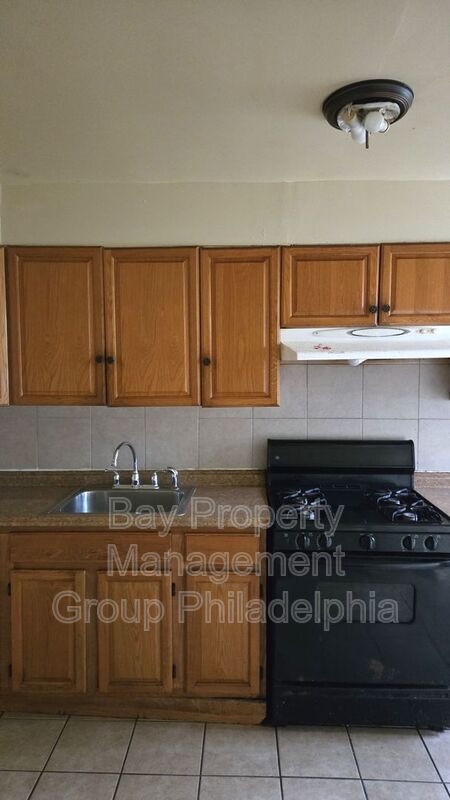 Building Photo - 5202 F St