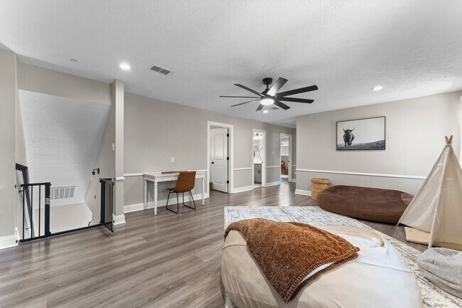 Building Photo - 5207 Alamosa Ln