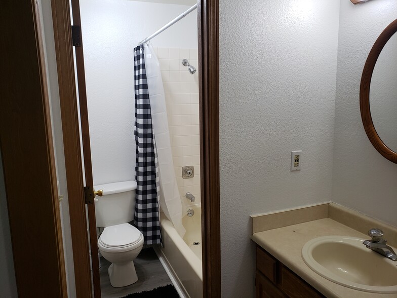 Building Photo - 6151 E Paige Cir