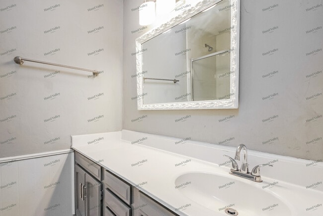 Building Photo - 505 S 24th St