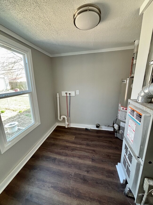 Building Photo - 3707 Powell Ave