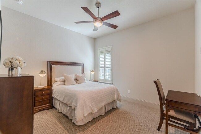 Building Photo - 119 N Bimini Twist Cir