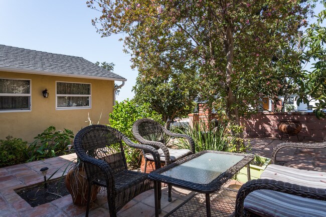 Building Photo - 2906 N Myers St