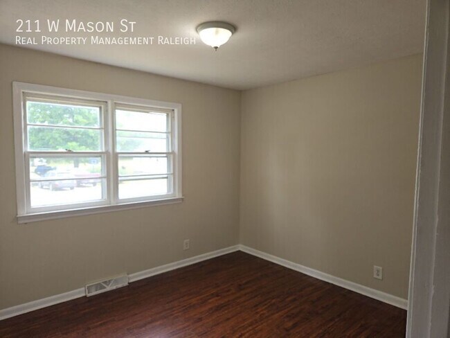 Building Photo - 211 W Mason St
