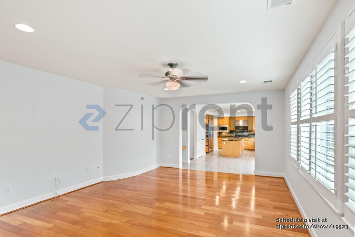 Building Photo - 1265 Royal Creek Ct