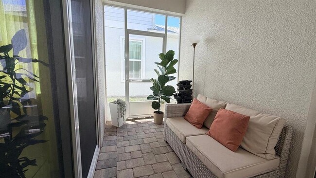 Building Photo - 1978 Education St