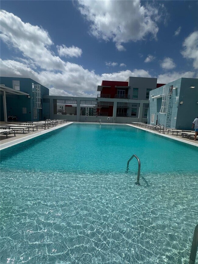 Building Photo - 7875 NW 107th Ave