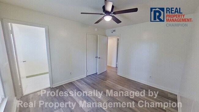 Building Photo - 2909 Spaulding Dr
